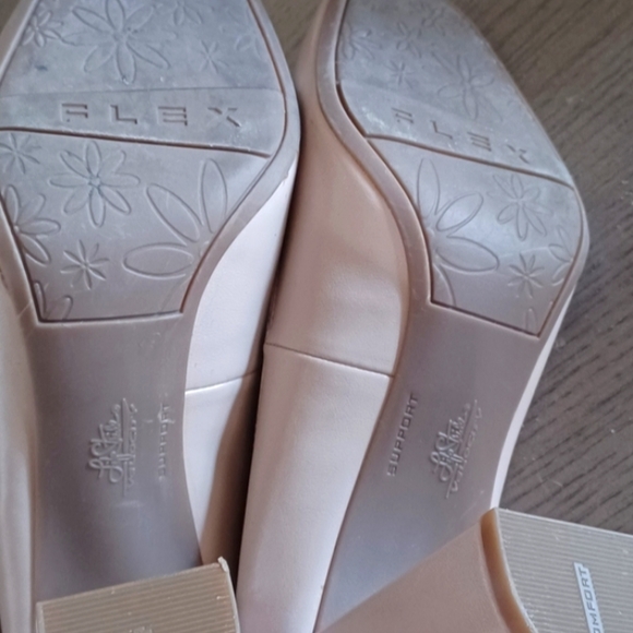 Chunky Beige Heels - Picture 4 of 5